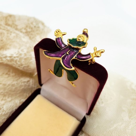 Articulated Clown Hard Enamel Pin, Cute Holiday Shawl Scarf Brooch - Picture 10 of 10